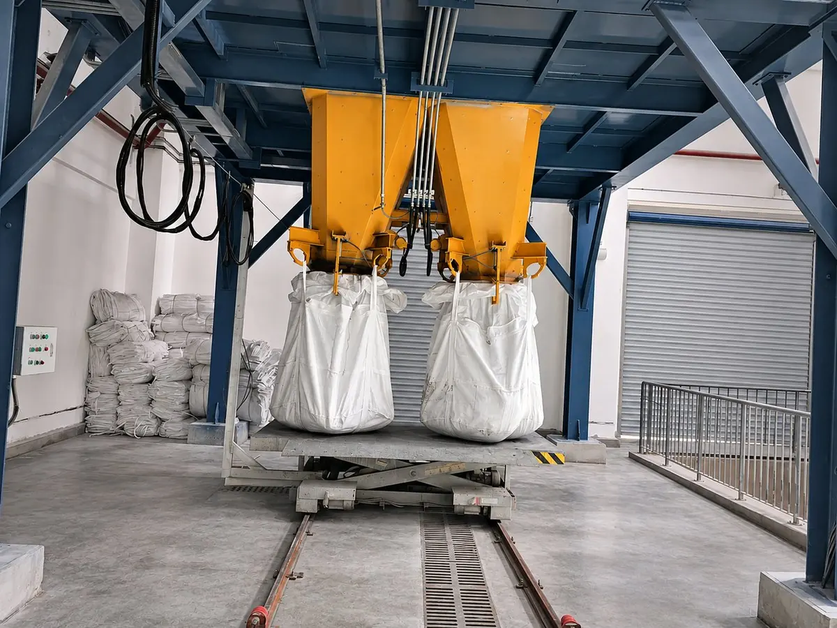 Discharge into bulk bags on a stabilization line